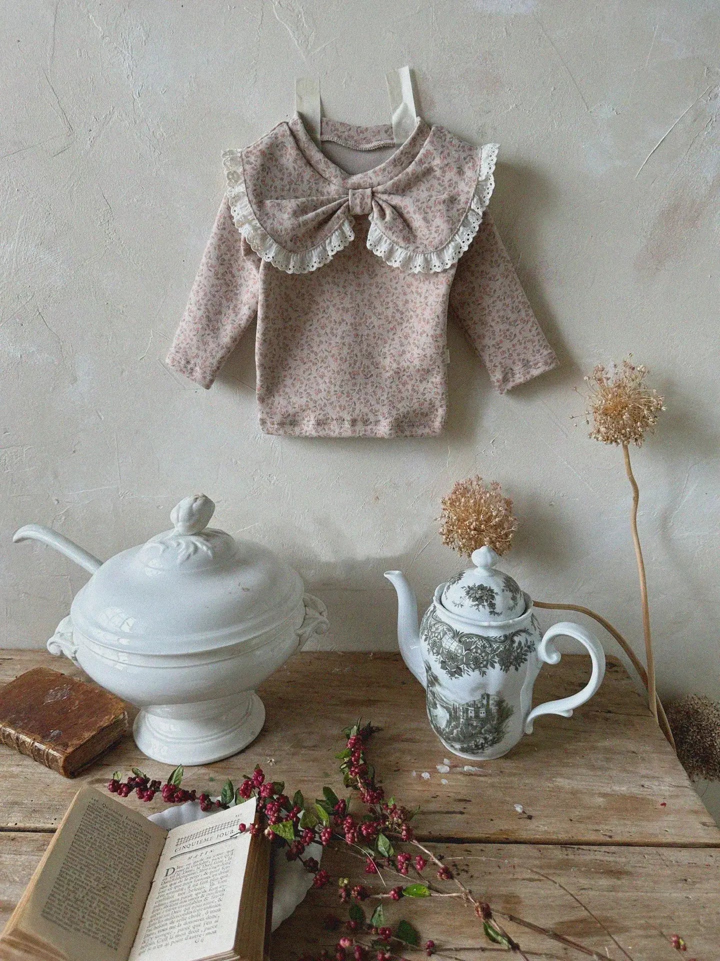 Girls Bow Collar Long-Sleeved Blouse