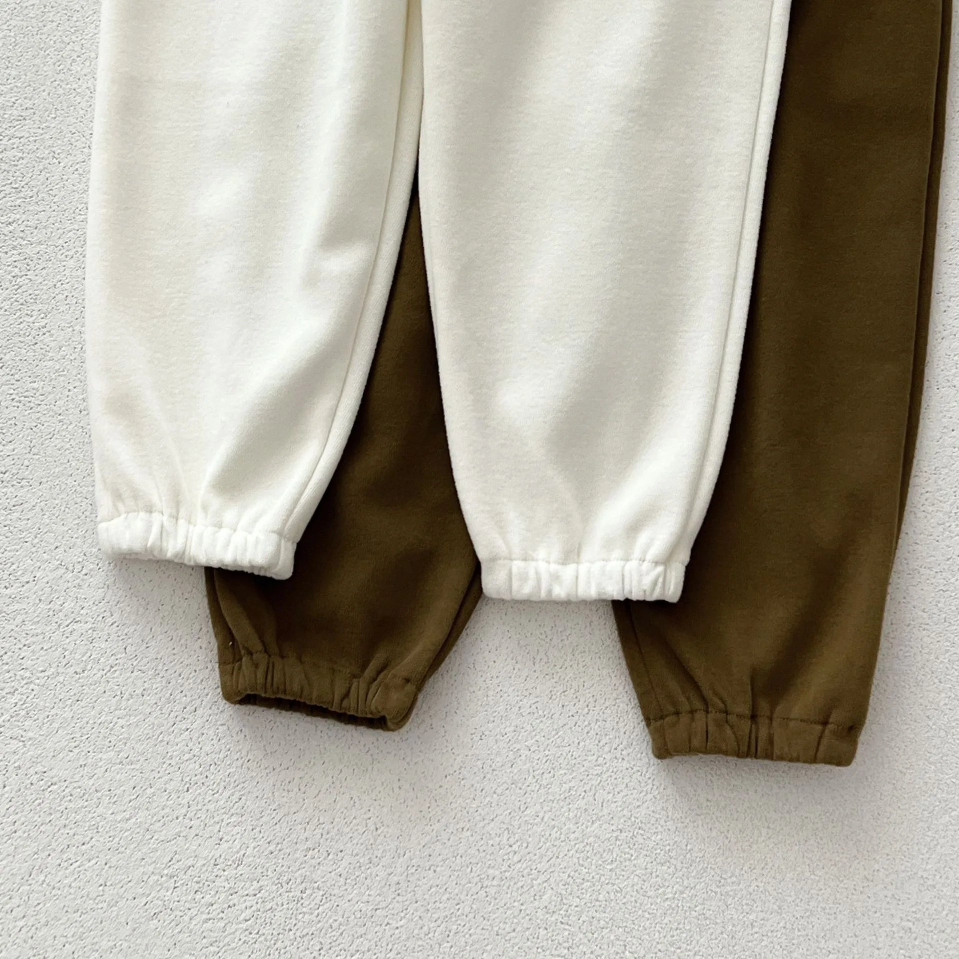 'Hello!' Hooded Cozy Jogger Set