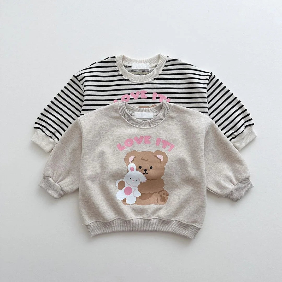 ‘LOVE IT!’ Cute Bear Sweatshirt